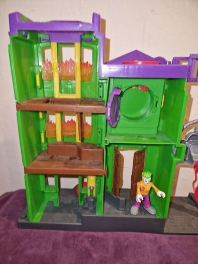 Imaginext Joker Bank playset