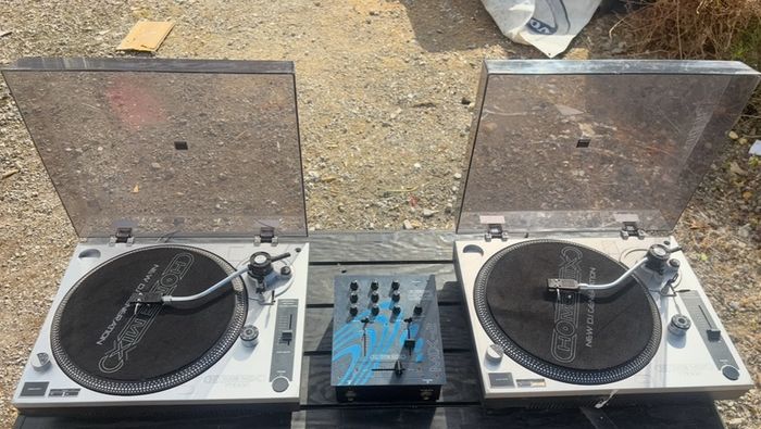 dj deck