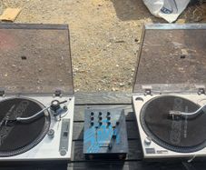 dj deck