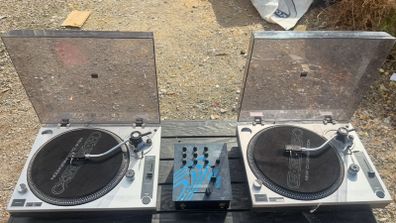 dj deck