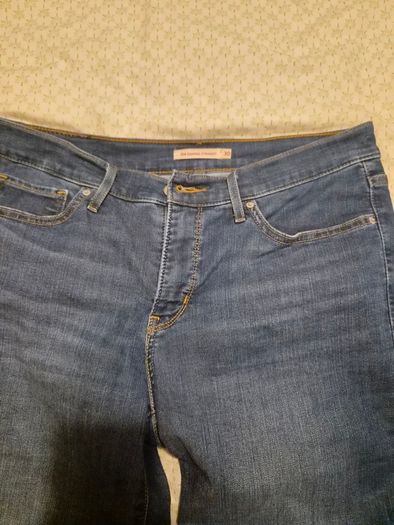 Levi's shaping straight jeans
