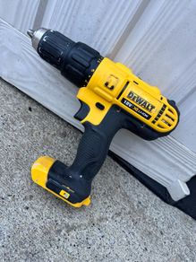DeWalt 18V XR Combi Drill DCD785   Excellent Working Order