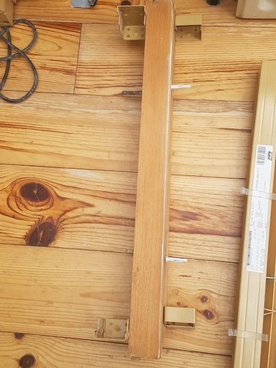 4 blinds (TM 25mm) wood blinds