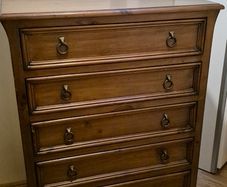 2 Chest of Drawers and 2 matching Lockers