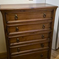 2 Chest of Drawers and 2 matching Lockers
