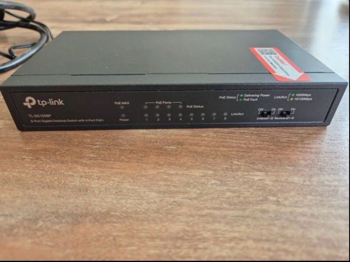 TP-LINK TL-SG1008P 8 port (4 POE+) gigabit switch