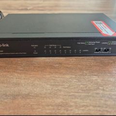 TP-LINK TL-SG1008P 8 port (4 POE+) gigabit switch