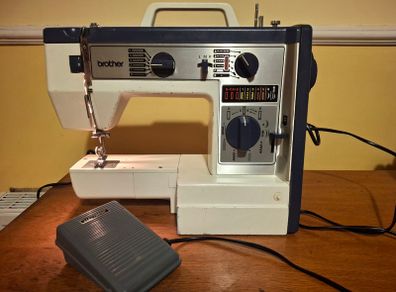 BROTHER Sewing Machine