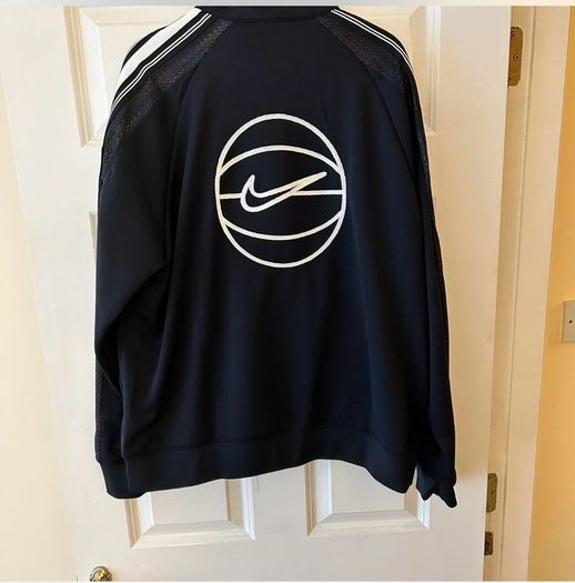 Nike basketball NAOS jacket size large