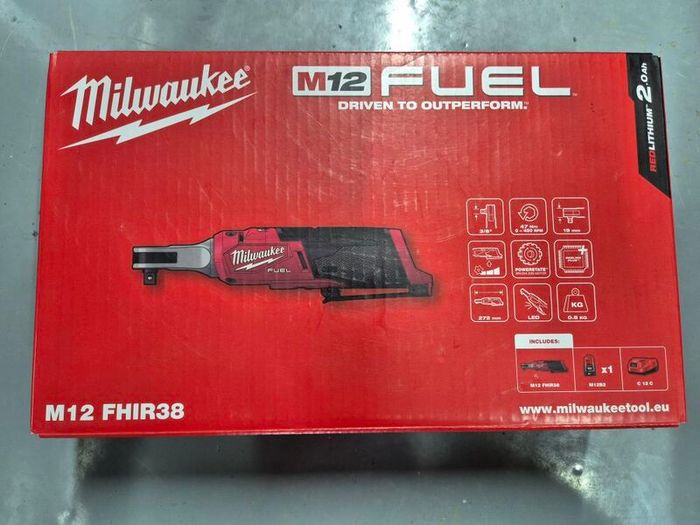 Milwaukee M12 Fuel 3/8' Ratchet Kit