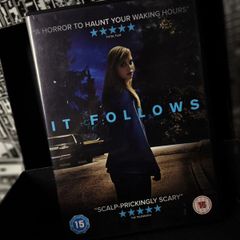 It Follows ! DVD ! 2015 ! Horror !