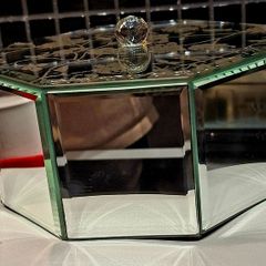 Jewelry box