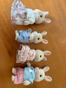 Sylvanian Families Milk Rabbit Family (Calico Critters) - Set of 4