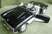Vintage Bburago Chevrolet Corvette 1957 Convertible Black And White 1/18 Scale
