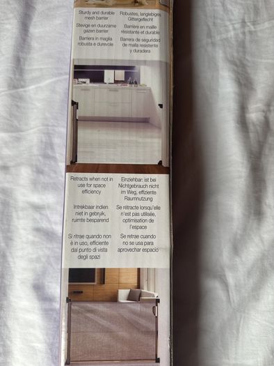 Dreambaby retractable Gate