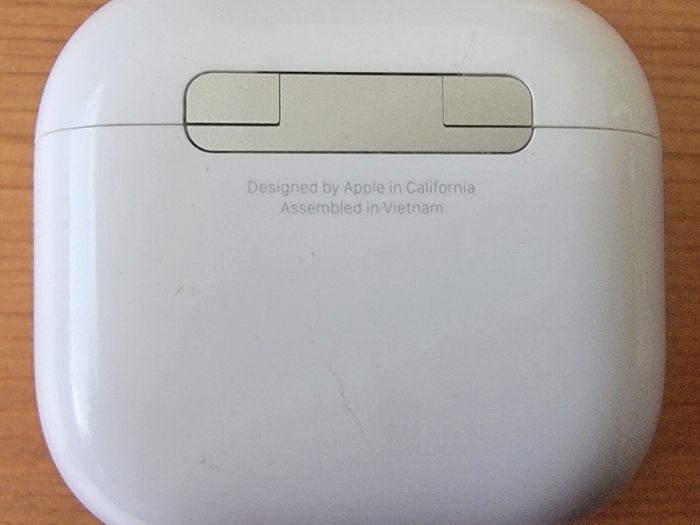 AirPods 4