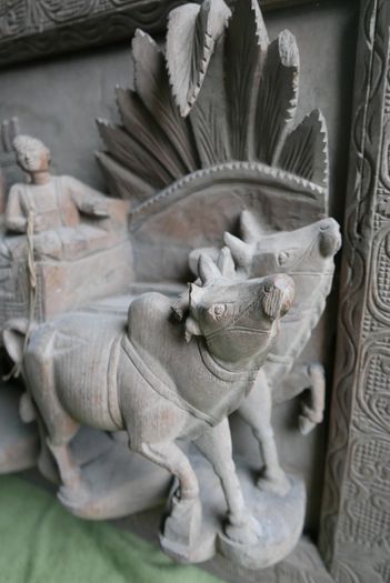 Ancient Chinese Bas-relief in Oak - Chinese Hand Carved Oak ,Antique Wall Art. (big thick and heavy) 22,8" x 21,5" thickness 8"
