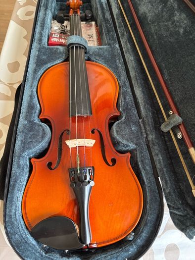 Valencia Violin full size