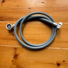 Water inlet hose