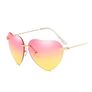 New Retro Love Ocean Piece Sunglasses Street Beat Peach Heart Shaped Sunglasses Image 3