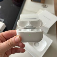Apple charging case AirPods Pro 2nd gen (case only)