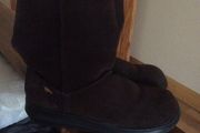 Brown rocket dog boots