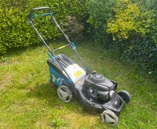 Petrol lawn mower