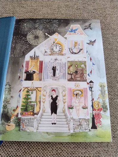 Vintage Tea Party Year by Angel Adoree from the Escape to the Chateau and Dick Strawbridge hardback in very good condition over 300 pages with lots of illustrations and recipes and party ideas FREE STANDARD POSTAGE INCLUDED