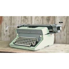 1960s Remington International Typewriter KAS1228