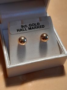 ladies 9ct gold earrings
