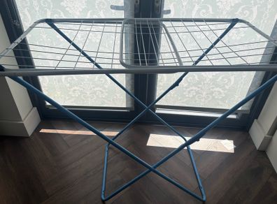 clothes horse