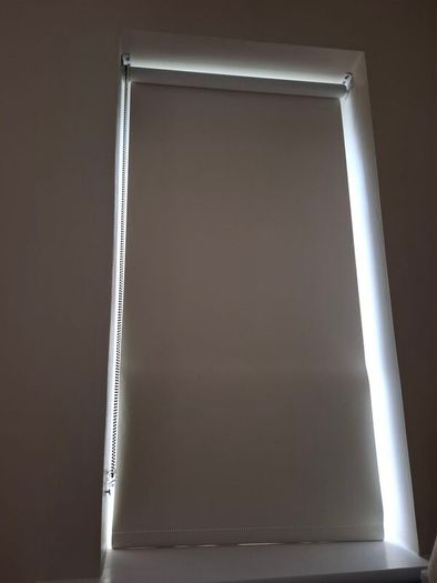 White blind very good condition. Only collection in Swords