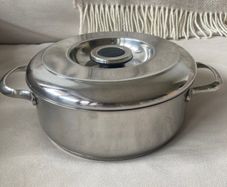 Stainless steel cooking pot - small