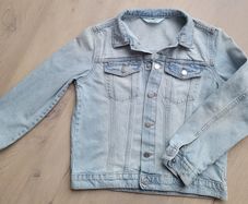 Girls H&M Denim jacket. Size 9-10yrs