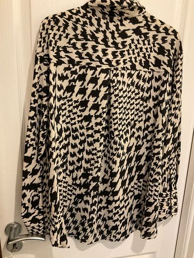 F&F Houndstooth Print Collared Blouse in Multi Black White