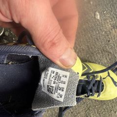 kids football boots