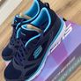 sketchers size 4 Image 2