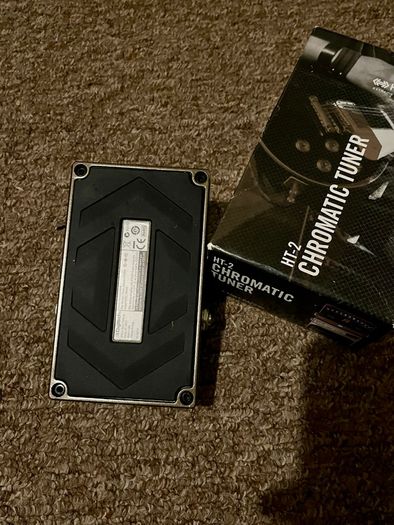 hardwire chromatic tuner guitar pedal