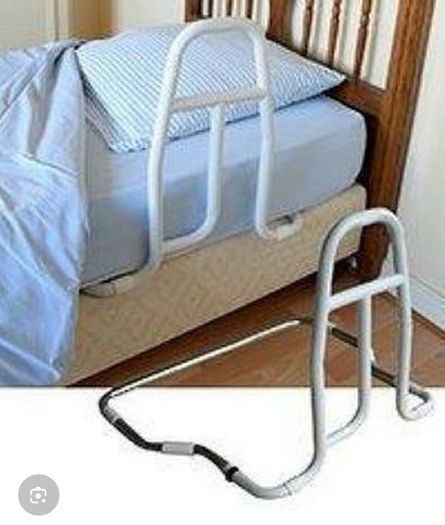 Bed rail universal