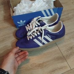 Adidas sambas