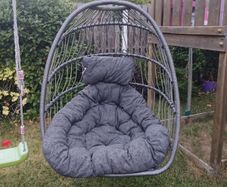 Foldable egg chair with cushion