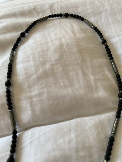 Beaded necklace with cross