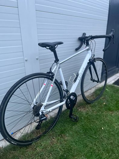 Triban RC 120 women's road bike.