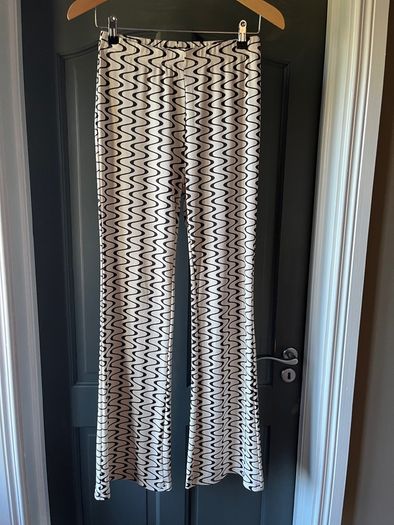 SHEIN wavy stripe print flare leg trousers Size 10