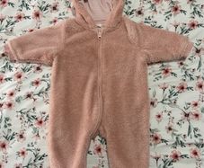 Next pramsuit