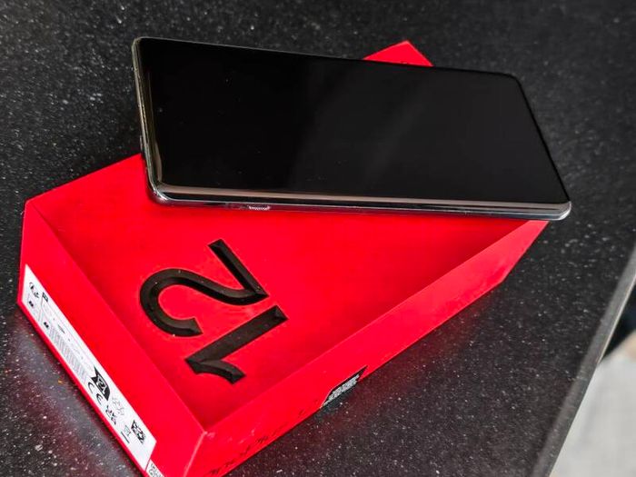 One Plus 12 - 512gb, Ram - 16gb, Dual Sim!