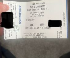 2 x The 2 Johnnies Pints in a Field Tickets