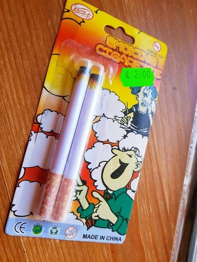 Fake ciggy and holder