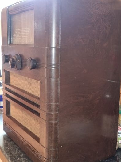 Vintage Cossor 77B Bakelite radio - 1940
