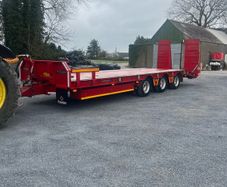 Broughan 28ft low loader (mint)
